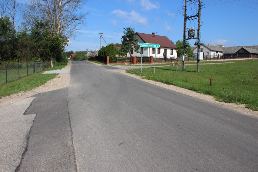 Wyremontowana droga w gminie Zambrów.