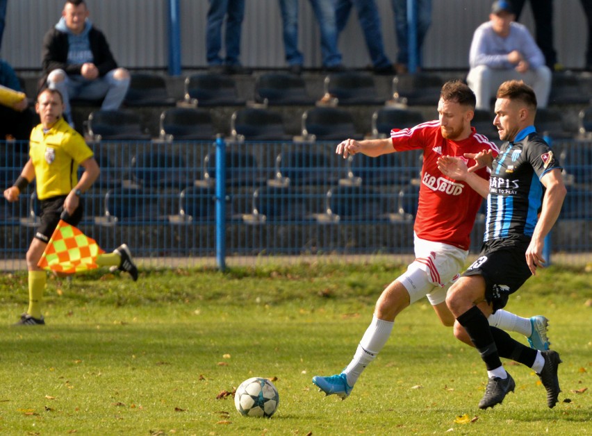 JKS Jarosław pokonał w sobotę u siebie KS Wiązownica 1:0....