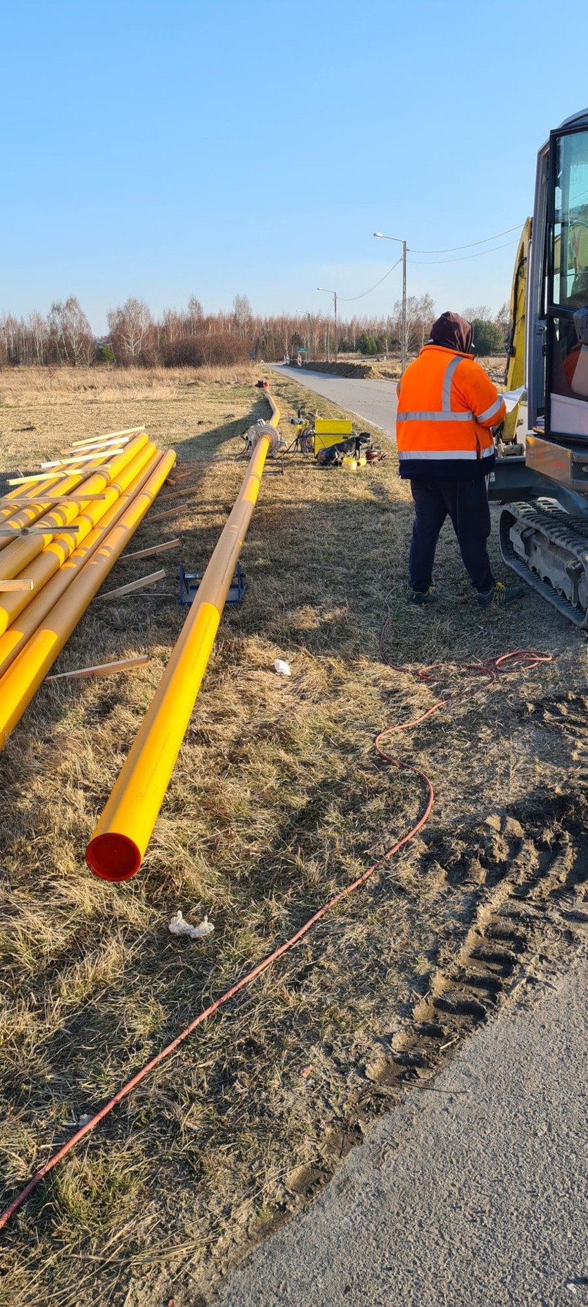 Trwają prace przy rozbudowie sieci gazowej w gminie Zakrzew