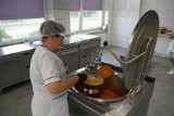 SP4 w Kostrzynie ma nową kuchnię i plac apelowy. Remont kosztował 1,8 mln zł