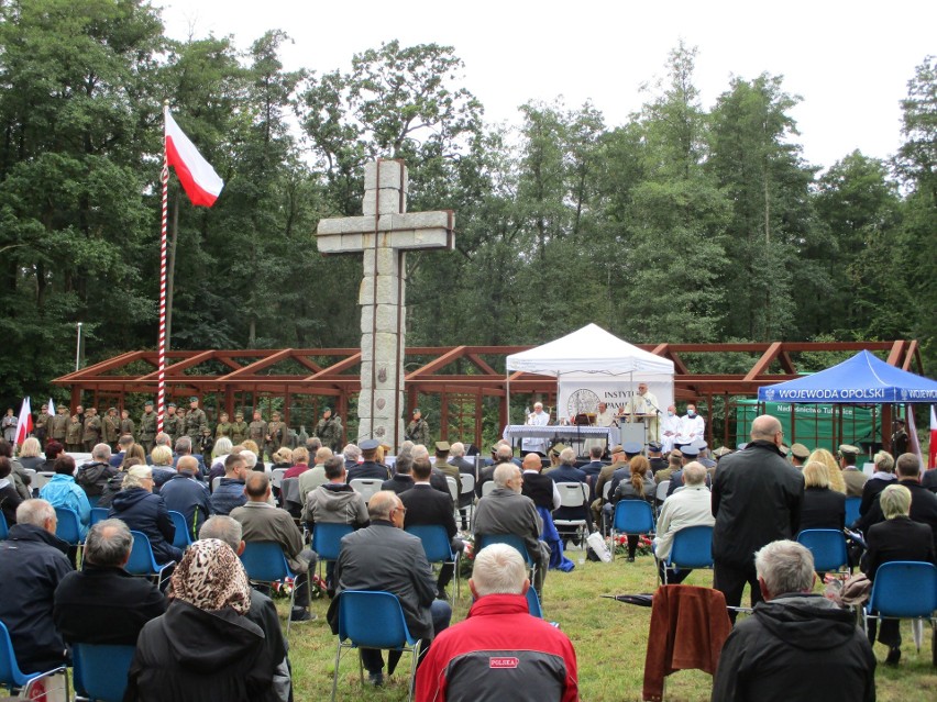 W Starym Grodkowie upamiętniono Żołnierzy Wyklętych wymordowanych 75 lat temu na Opolszczyźnie