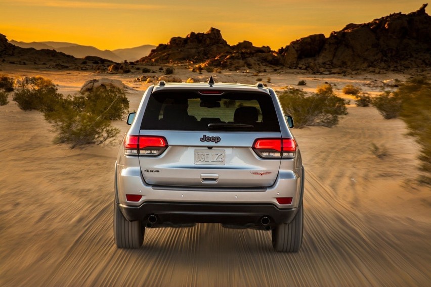 Jeep Grand Cherokee Trailhawk...