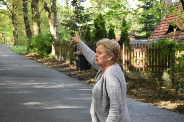 Czytelniczka boi się o życie swoje i swojej rodziny. Nad jej domem i drogą przy której mieszka wiszą suche gałęzie, jej zdaniem mogące powodować niebezpieczeństwo.