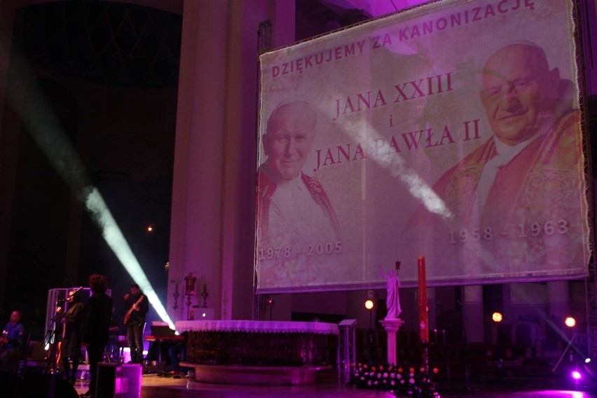 Kanonizacja Jana Pawła II i Jana XXIII: Koncert w katowickiej katedrze [ZDJĘCIA]