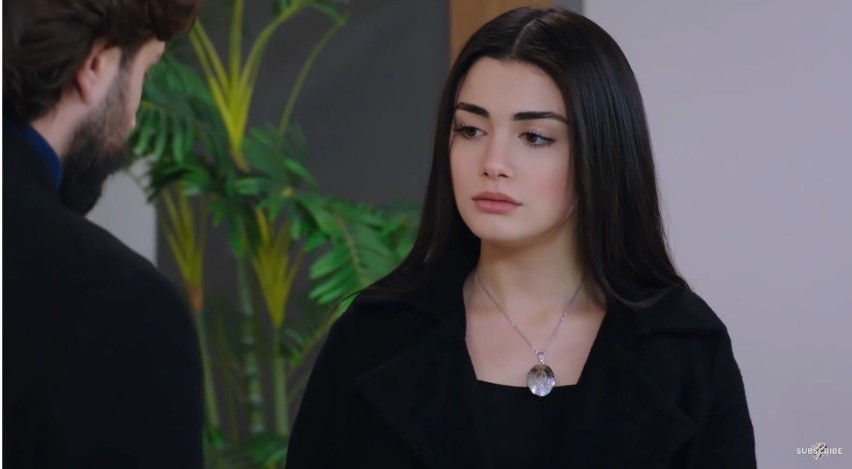 "Przysięga" odcinek 334. Masal prosi Narin, aby jej nie zostawiała. Reyhan i Emir słyszą bicie serca swojego dziecka  [STRESZCZENIE ODCINKA]