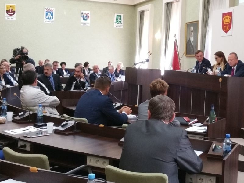Radni zdecydowali o losie Korony Kielce. Prezydent Lubawski rozpoczyna negocjacje z Andrzejem Grajewskim  [WIDEO]