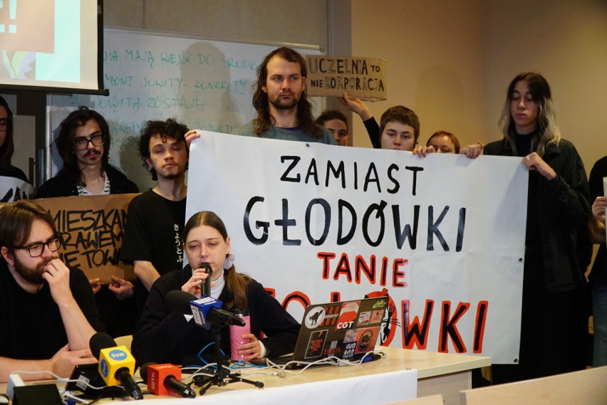 Protest studentów w poznańskim Domu Studenckim Jowita