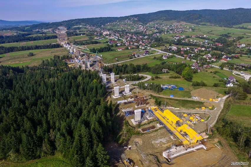 Budowa zakopianki. Trasa i wiadukty rosną w oczach [ZOBACZ ZDJĘCIA]