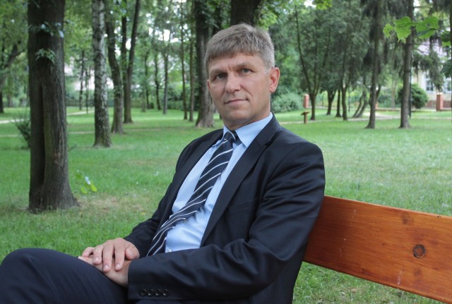 - Nie rozumiem dlaczego Radomianie mieliby głosować na kogoś przywiezionego z zewnątrz w teczce - mówi Krzysztof Sońta.