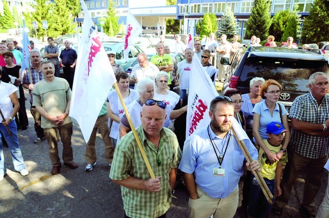 10 września 2012 roku przez Zachemem  pracownicy i związkowcy protestowali w obronie miejsc pracy