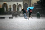 Nawałnica w Krakowie: zalane piwnice i ulice