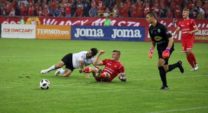 Piłkarska druga liga. Jedenastka Widzewa  mocno się  zmieni