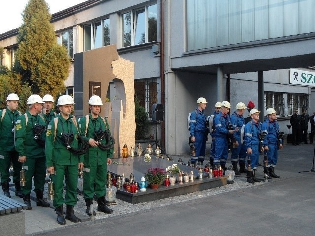 18 września 2009 roku w wyniku zapalenia się i wybuchu metanu zginęło 20 górników. Mieszkańcy Rudy Śląskiej co roku upamiętniają zmarłych górników.