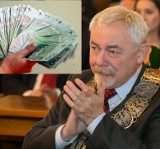 Oświadczenia majątkowe. Prezydent Majchrowski ma mniej źródeł dochodu, ale i tak ma spory majątek