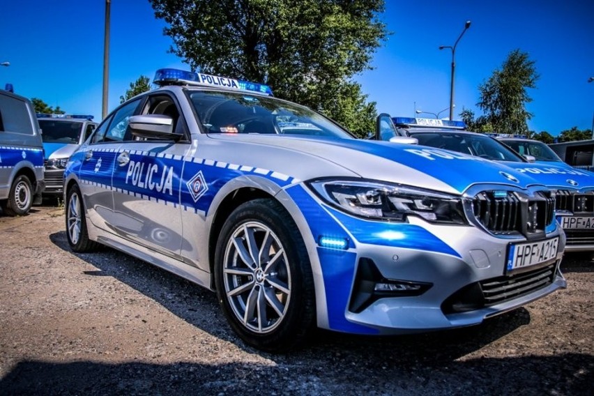 Nowe i szybkie auta bmw dla policji drogowej w Łodzi