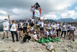 Czyste Tatry 2023. Tysiące wolontariuszy będzie zbierać śmieci na szlakach. Bo niestety nadal jest z tym problem w Tatrach