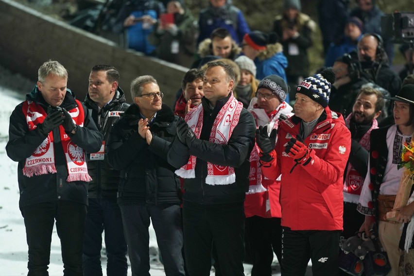 Skoki narciarskie Wisła 2018 NA ŻYWO LIVE. Kamil Stoch tuż za podium w konkursie Pucharu Świata w Wiśle, trzech Polaków w "10" WYNIKI 