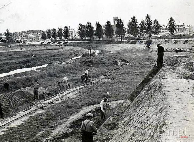 Stadion Startu w LublinieBudowa wału na terenie stadionu przy Al. Piłsudskiego, 1940