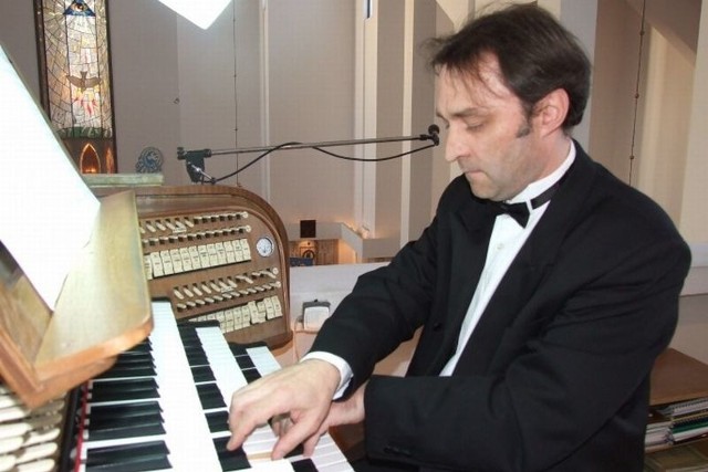 Podczas festiwalu będzie można usłyszeć między innymi Roberta Grudnia, wirtuoza organów i jednocześnie dyrektora festiwalu.
