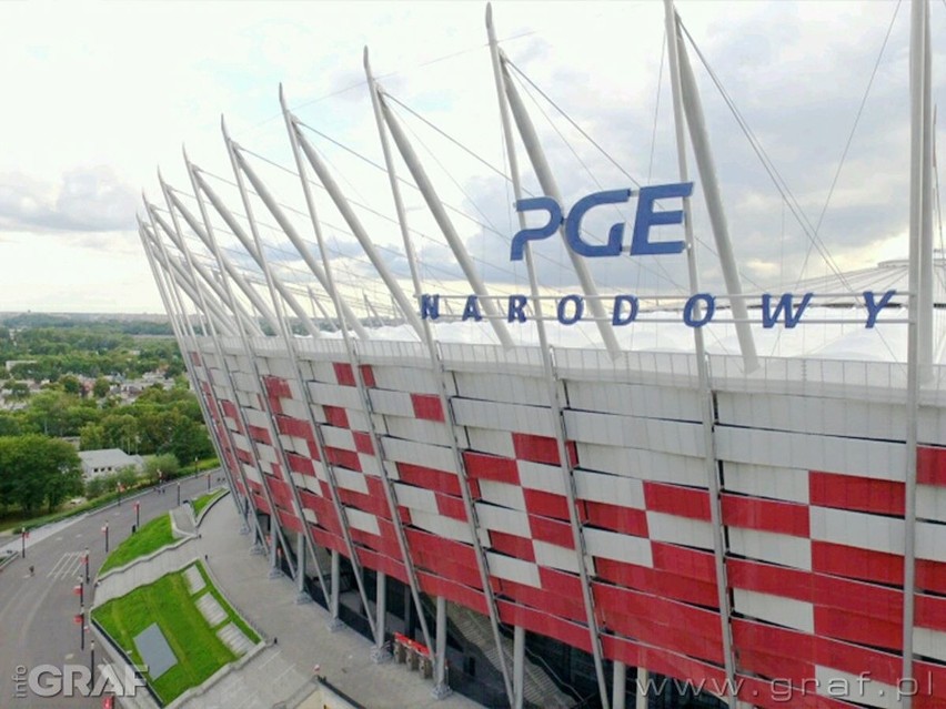 Kielecka firma wykonała gigantyczny napis na Stadionie Narodowym! (WIDEO, ZDJĘCIA)