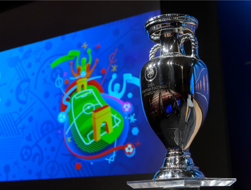 UEFA rozdzieli aż 301 mln euro pomiędzy 24 finalistów...