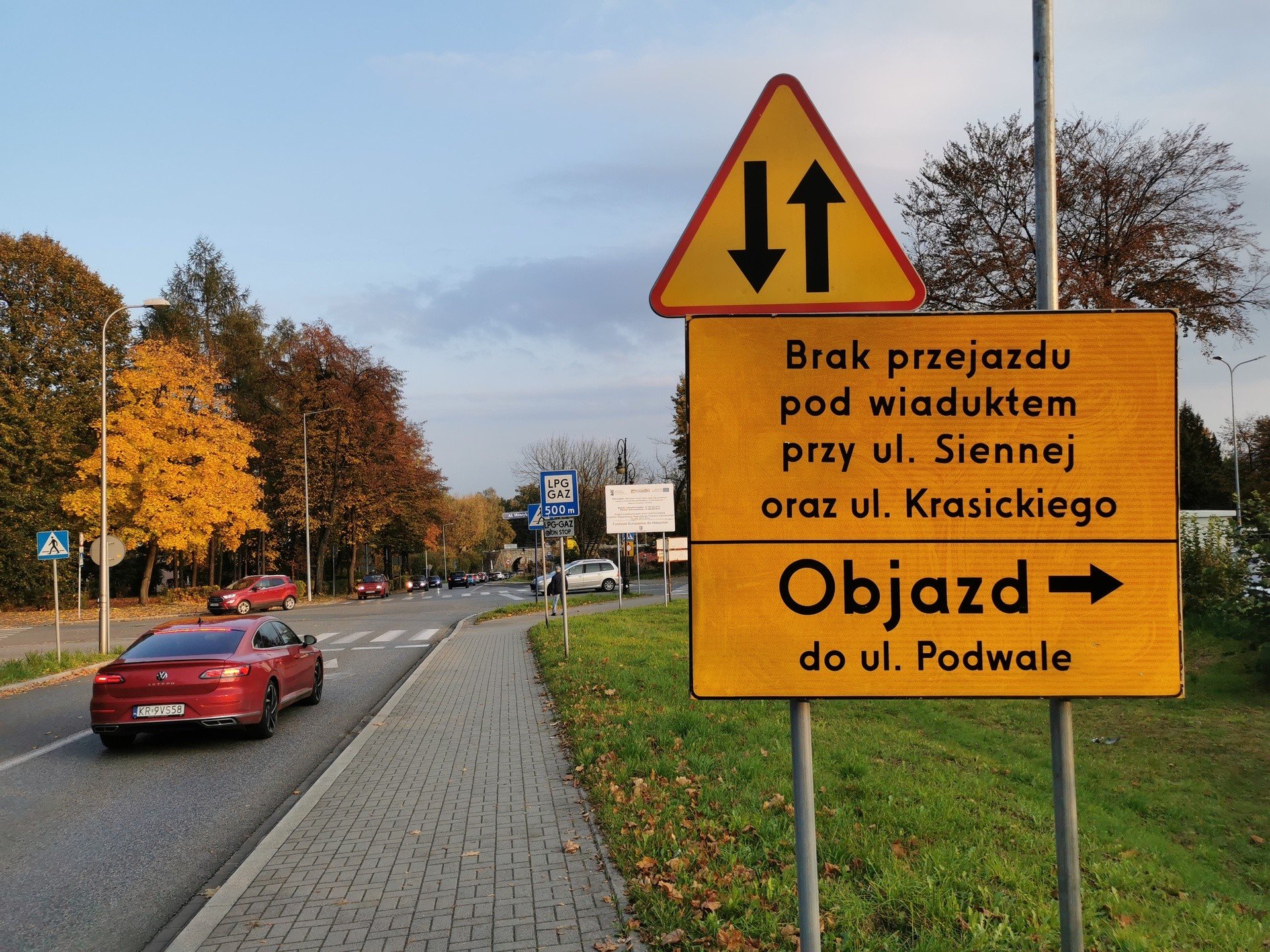 Chrzanów. Utrudnienia dla kierowców. Zamknięto wiadukt na ul. Siennej i  Krasickiego | Gazeta Krakowska