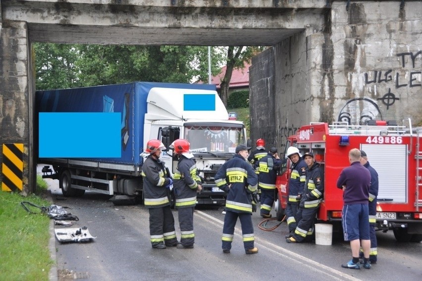 Powiat kartuski: Śmiertelny wypadek w Borkowie. Droga całkowicie zablokowana