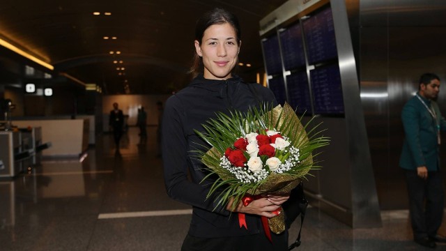 Garbine Muguruza na lotnisku w Doha