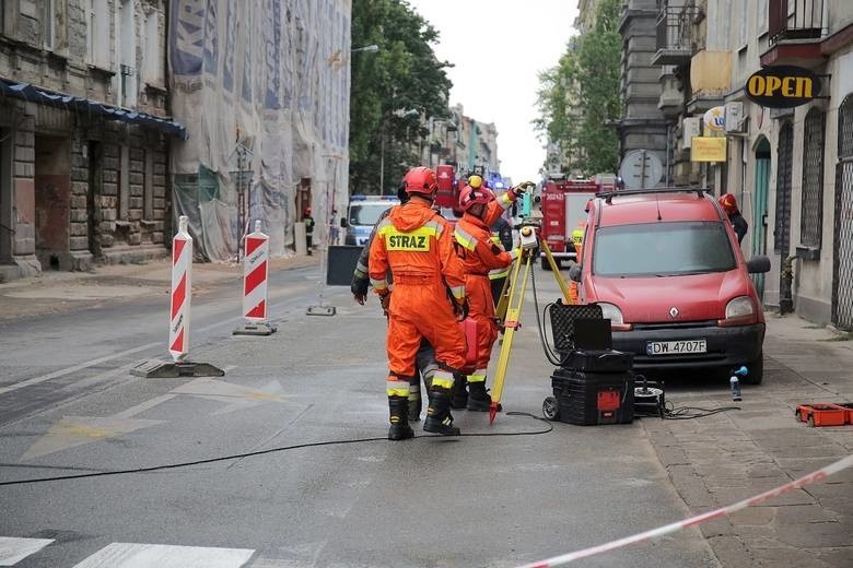 A mury, mury runą. Tylko nikt jeszcze nie wie za ile lat...