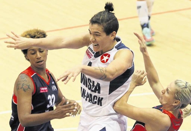 Hiszpanka Laura Nicholls zaliczyła bardzo udany ligowy debiut w krakowskim zespole. Rzuciła 13 punktów, miała 5 asyst