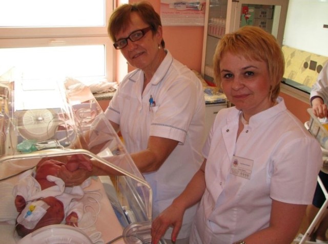 Sprzęt już ratuje życie. Na zdjęciu:  Walentyna Korszak (z lewej) i Beata Bołdak ze szpitala w Bielsku