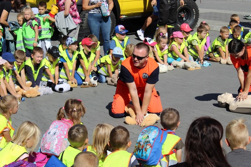 Dzieci z gminy Łabowa uczyły się pierwszej pomocy i jak postępować w sytuacjach kryzysowych [ZDJĘCIA]