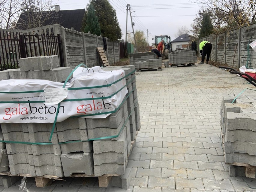 Budują ulicę w Suchej w gminie Białobrzegi. Jeszcze w tym roku będą też prace w Kamieniu i Brzeskiej Woli