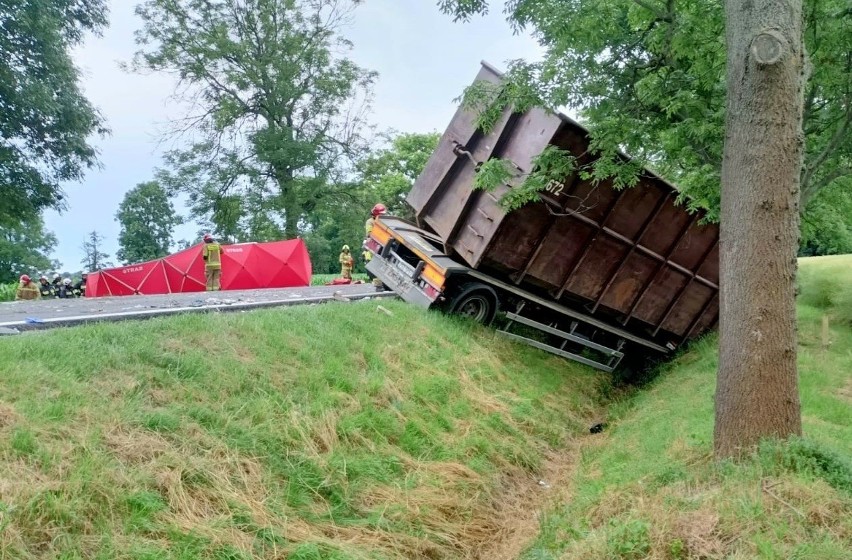 W tragicznym karambolu pod Wrocławiem zginęły dwie osoby