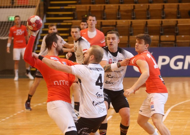 Górnik Zabrze nie bez trudu pokonał Piotrkowianina 29:24Zobacz kolejne zdjęcia. Przesuwaj zdjęcia w prawo - naciśnij strzałkę lub przycisk NASTĘPNE