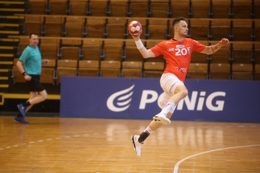 Górnik Zabrze nie bez trudu pokonał Piotrkowianina 29:24...