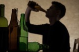 Na czym polega uzależnienie od alkoholu i jakie są metody leczenia alkoholizmu?