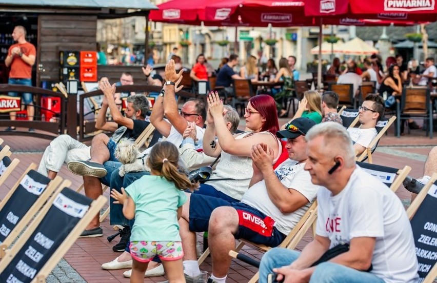 Letnie granie na rynku w Bytomiu. W soboty muzyka ożywia...