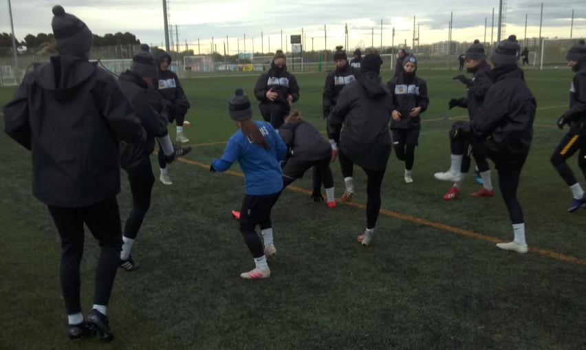 Futbol kobiet. Jutro TME Grot SMS zagra sparing. Łodzianki na Camp Nou