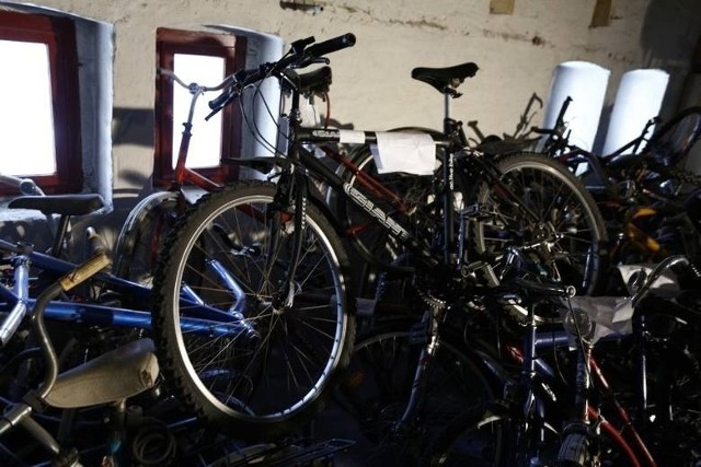 Wszystkie 12 rowerów, jakie wystawiło na aukcję Biuro Rzeczy Znalezionych łódzkiego magistratu znalazło swoich nabywców. Ich cenę wywoławczą ustalono a 100 zł, tzw. postąpienia były o 10 zł. Najwyższe „przebicie” uzyskał biały rower, który został sprzedany za 310 zł. 