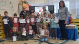 Wielki sukces "Stokrotek" z przedszkola w Zwoleniu. Dzieci zwyciężyły w ogólnopolskim konkursie „Ile waży Święty Mikołaj?”