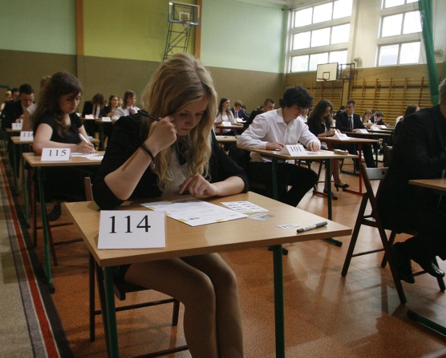 Do tej "prawdziwej&#8221; matury zostało już niewiele czasu. Kiepski wynik próbnego egzaminu to sygnał, że trzeba wziąć się do pracy.