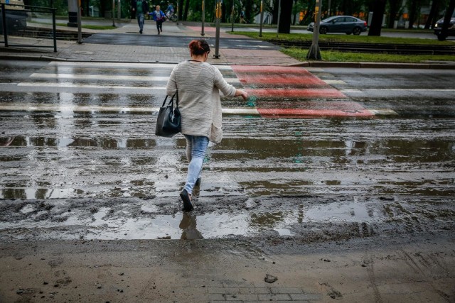 Nad Gdańskiem grzmiało i spadł ulewny deszcz