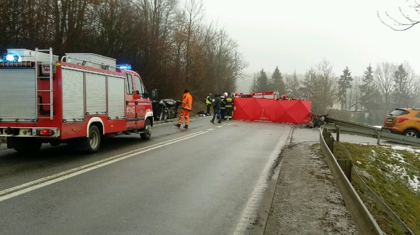 Śmiertelny wypadek w Żukowie 31.01.2019. Czołowe zderzenie...