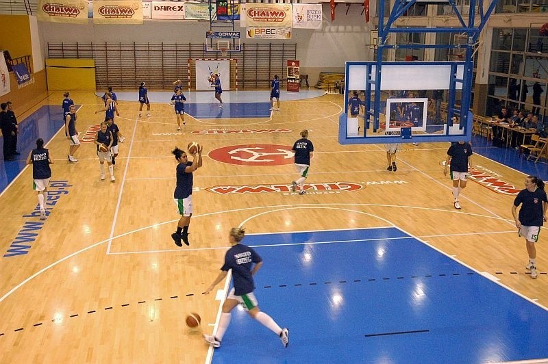 Cukierki Odra Brzeg - INEA AZS Poznan 74:79.