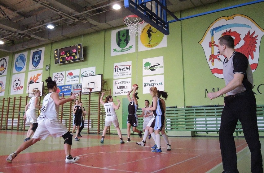 II liga koszykówki. Basket Miastko - Salos Szczecin 59:84