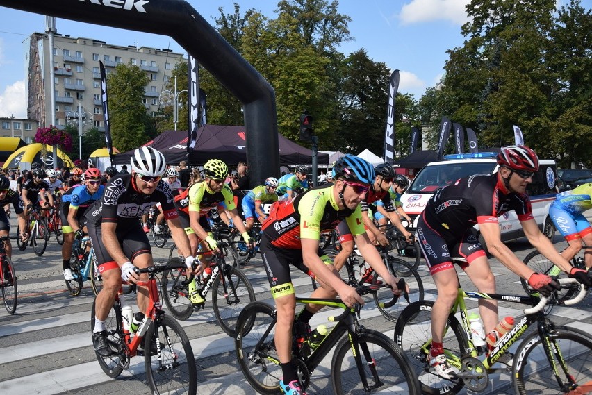 Częstochowa Trek Race. Setki kolarzy amatorów rywalizowało w wyścigu, który wystartował z placu Biegańskiego ZDJĘCIA