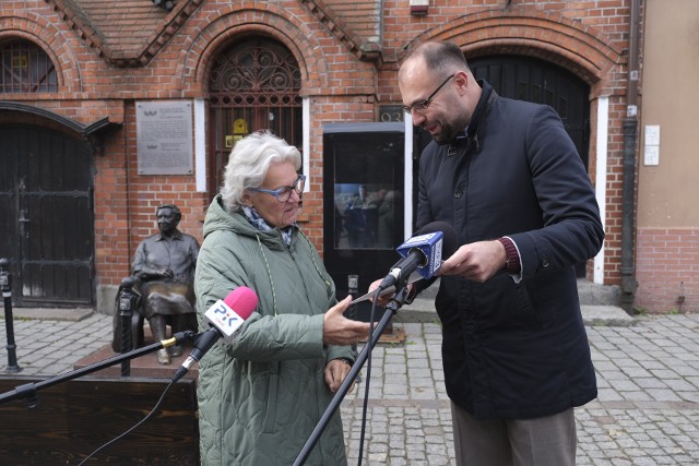 - Ta kwota to więcej, niż mieliśmy przez cały rok. Napisaliśmy 9 wniosków, z czego przeszły 2 w naszych obu samorządach - mówiła Dorota Zawacka-Wakarecy