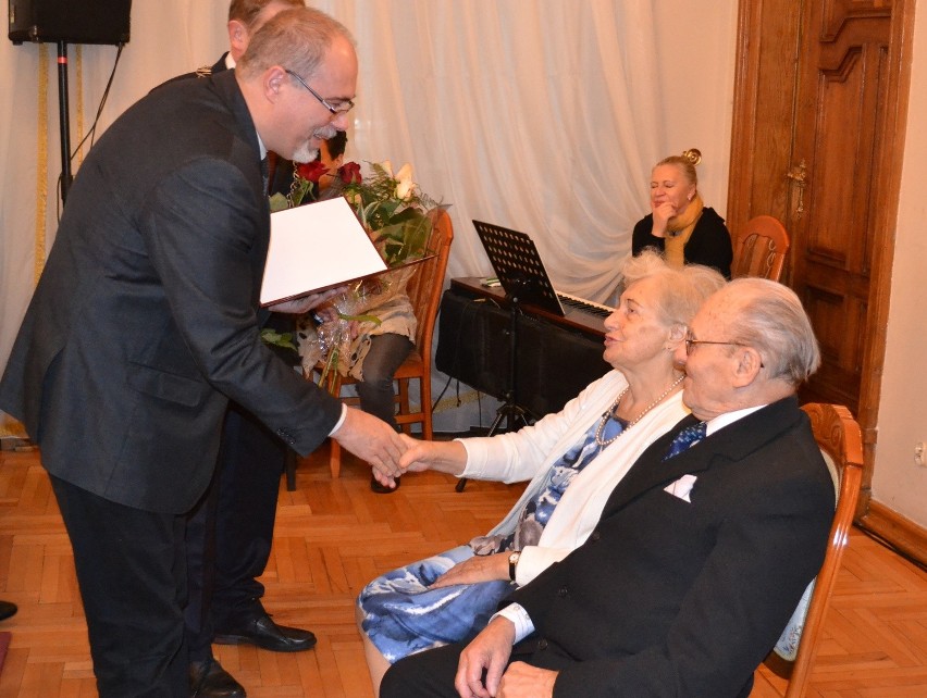 Sosnowiec: jubileusz 70. rocznicy małżeństwa w Pałacu Schoena [ZDJĘCIA]