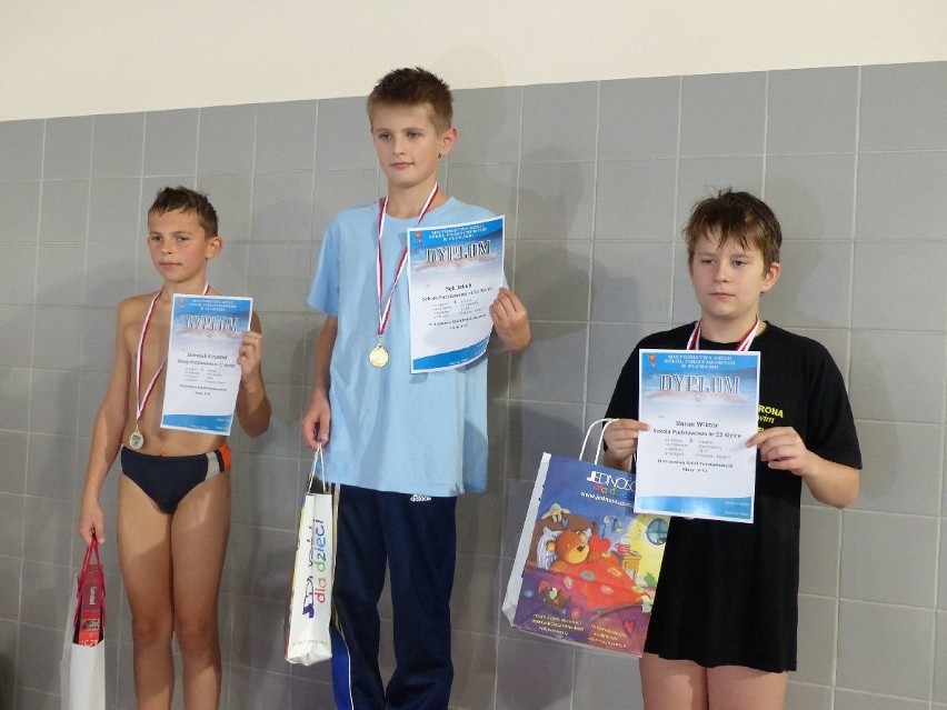 Szkoła Podstawowa 25 mistrzem Kielc w pływaniu